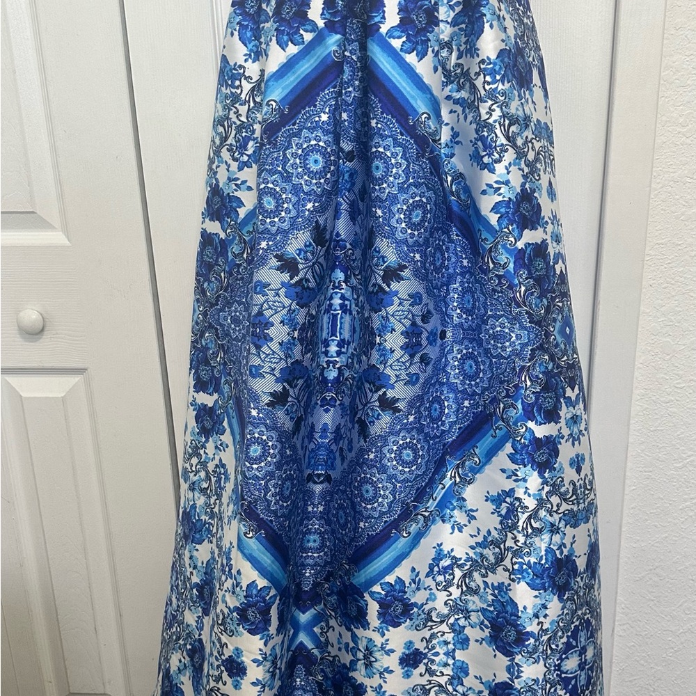 Xtraordinary Blue and White Floral A-Line Skirt - Picture 4 of 5